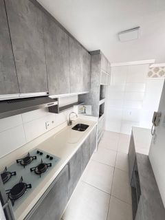 Apartamento Semi Mobiliado para Locação com Sacada