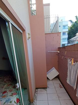 Apartamento com 2 dormitórios e sacadas no Residencial Florença – Forquilinhas | São José