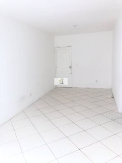 Apartamento bem localizado de 03 quartos no Kobrasol