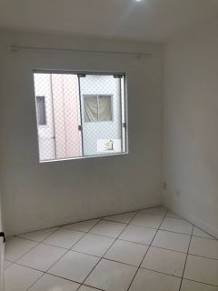 Apartamento bem localizado de 03 quartos no Kobrasol