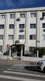 Apartamento bem localizado de 03 quartos no Kobrasol