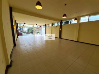 Linda loja comercial bem localizada com 200m² pronta para implantação de restaurante