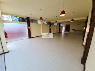 Linda loja comercial bem localizada com 200m² pronta para implantação de restaurante