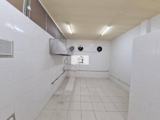 Linda loja comercial bem localizada com 200m² pronta para implantação de restaurante