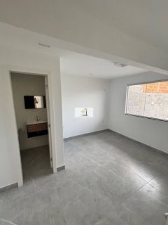 Linda casa de 03 QUARTOS - Em Forquilhas