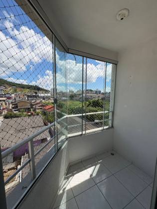 Excelente apartamento de 2 quartos com sacada no Caminho do Sol – Lazer completo em Palhoça