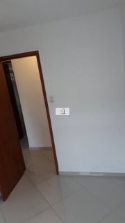 Apartamento em excelente localização com 03 quartos e estacionamento.