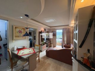 APARTAMENTO 1 SUÍTE NO KOBRASOL COM GARAGEM LIVRE E COBERTA