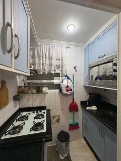 APARTAMENTO 1 SUÍTE NO KOBRASOL COM GARAGEM LIVRE E COBERTA