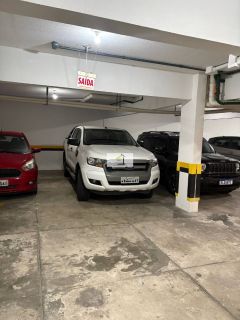 APARTAMENTO 1 SUÍTE NO KOBRASOL COM GARAGEM LIVRE E COBERTA