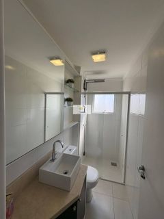 O APARTAMENTO QUE VOCÊ PROCURAVA - DUAS SACADAS, SUÍTE E GARAGEM LIVRE E COBERTA