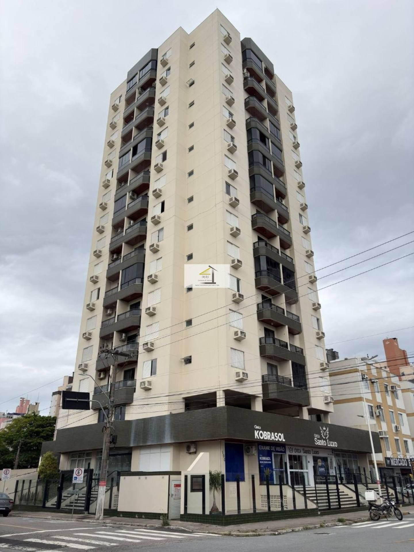 APARTAMENTO À VENDA – 1 SUÍTE E GARAGEM COBERTA | KOBRASOL | SÃO JOSÉ