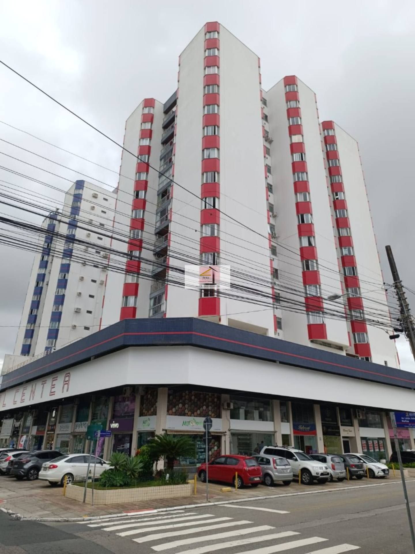 Apartamento Completo para Locação: 3 Quartos, Suíte e Infraestrutura de Lazer