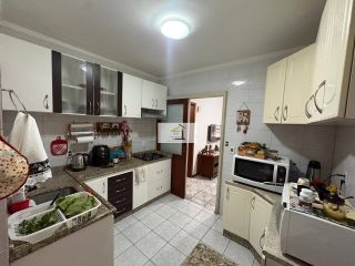 Apartamento térreo no Kobrasol, 3 dormitórios com suíte e espaço gourmet | Estuda permuta por apto no norte da ilha