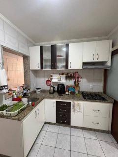 Apartamento térreo no Kobrasol, 3 dormitórios com suíte e espaço gourmet | Estuda permuta por apto no norte da ilha