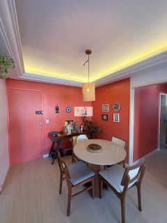 Invista ou more na Trindade: apartamento de 2 dormitórios com garagem