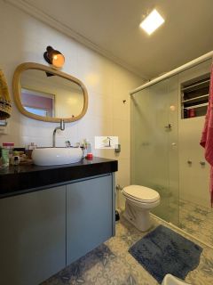 Invista ou more na Trindade: apartamento de 2 dormitórios com garagem