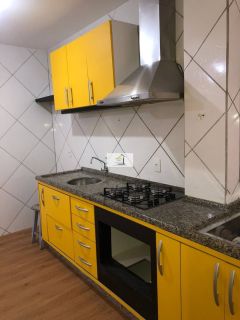 Apartamento com excelente localização de frente ao calçadão do kobrasol.