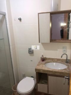 Apartamento com excelente localização de frente ao calçadão do kobrasol.