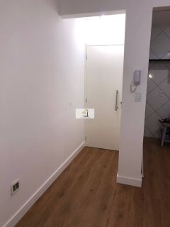 Apartamento com excelente localização de frente ao calçadão do kobrasol.