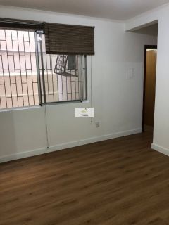 Apartamento com excelente localização de frente ao calçadão do kobrasol.