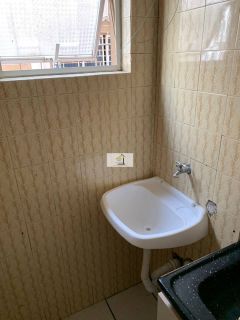 Quitinete semi-mobiliada em ótima localização no Kobrasol