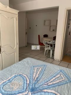 Quitinete semi-mobiliada em ótima localização no Kobrasol