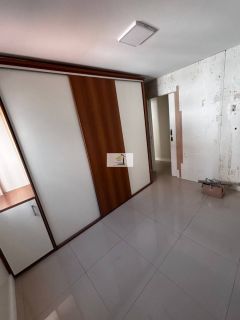 Apartamento com 2 quartos com garagem bem localizado no Kobrasol