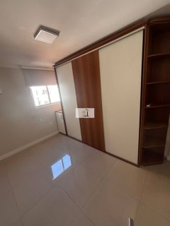 Apartamento com 2 quartos com garagem bem localizado no Kobrasol