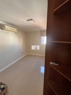 Apartamento com 2 quartos com garagem bem localizado no Kobrasol