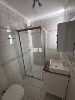 Apartamento com 2 quartos com garagem bem localizado no Kobrasol