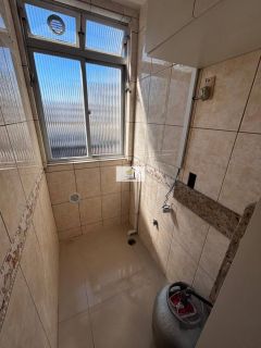 Apartamento com 2 quartos com garagem bem localizado no Kobrasol