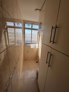 Apartamento com 2 quartos com garagem bem localizado no Kobrasol