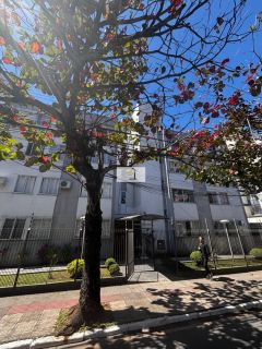 Apartamento com 2 quartos com garagem bem localizado no Kobrasol