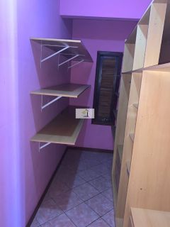 Excelente casa de 3 quartos com suite com amplo terreno e vista livre para montanha