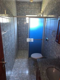 Excelente casa de 3 quartos com suite com amplo terreno e vista livre para montanha