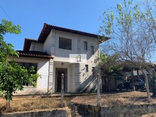 Excelente casa de 3 quartos com suite com amplo terreno e vista livre para montanha