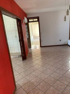 Excelente casa de 3 quartos com suite com amplo terreno e vista livre para montanha