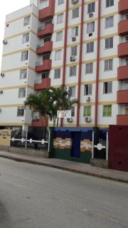 Lindo apartamento de 2 quartos em Praia Comprida - São José - SC