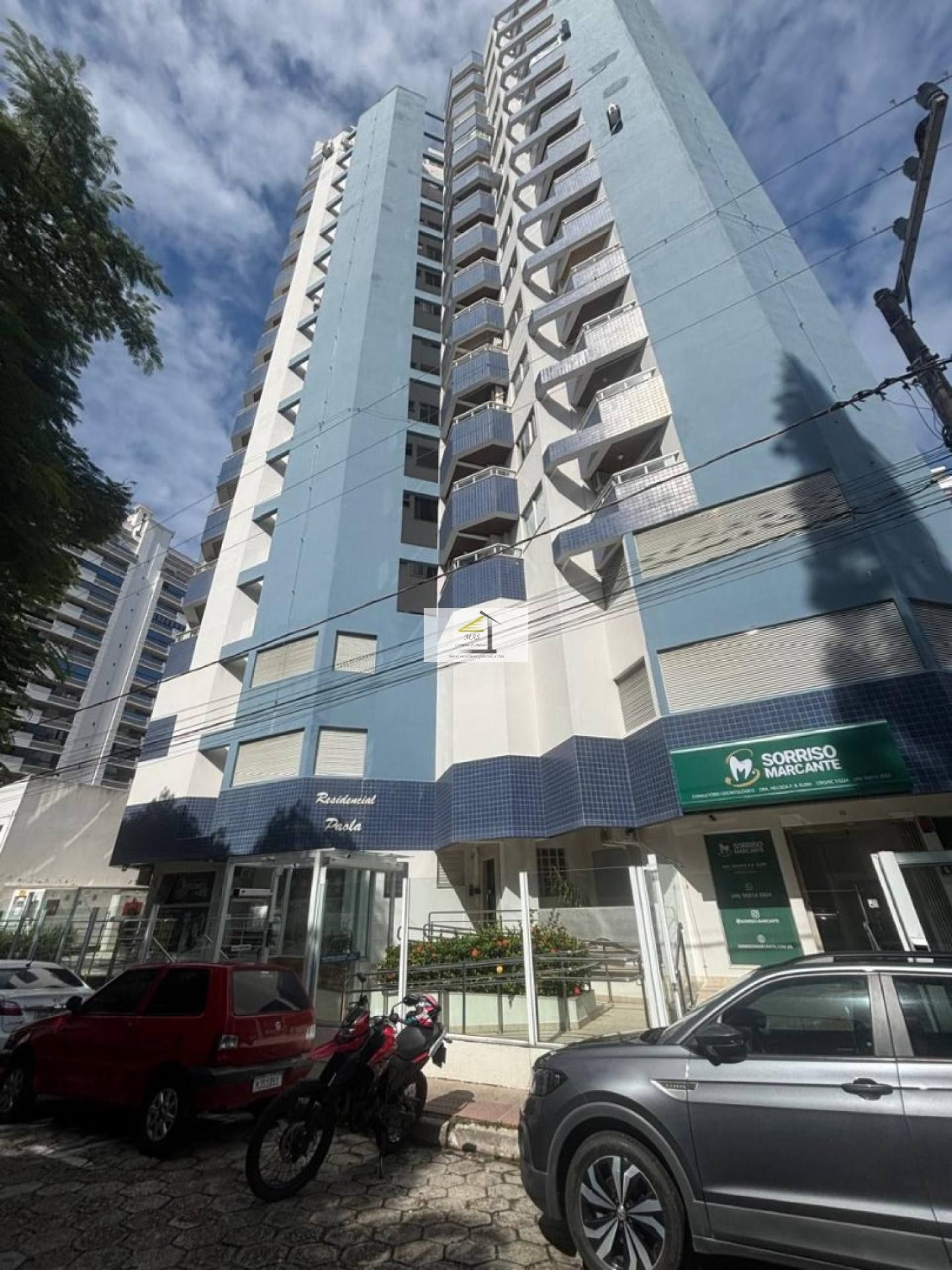 Apartamento 2 Quartos com Sacada e Excelente Localização no Bairro Campinas