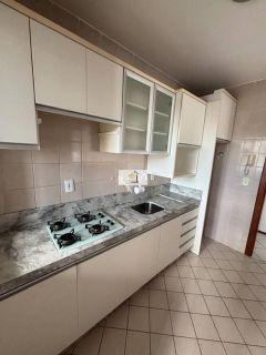 Apartamento 2 Quartos com Sacada e Excelente Localização no Bairro Campinas