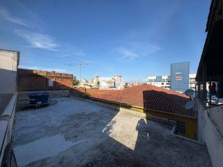 Casa Ampla com Suíte e Edícula com Potencial de Ampliação a 50m da Avenida das Torres em Excelente Localização
