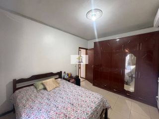 Casa Ampla com Suíte e Edícula com Potencial de Ampliação a 50m da Avenida das Torres em Excelente Localização