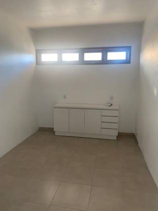 Lindo ponto comercial na Ponta de Baixo - São José