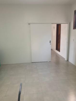 Lindo ponto comercial na Ponta de Baixo - São José