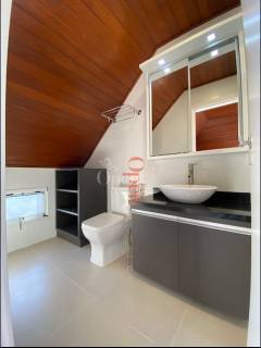 APARTAMENTO DUPLÉX PARA LOCAÇÃO ANUAL EM JURERÊ - FLORIANÓPOLIS/SC