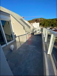 APARTAMENTO DUPLÉX PARA LOCAÇÃO ANUAL EM JURERÊ - FLORIANÓPOLIS/SC