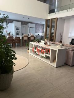 CASA COM 4 SUÍTES  A VENDA EM JURERÊ - FLORIANÓPOLIS/SC