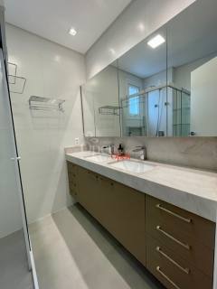 APARTAMENTO FINAMENTE DECORADO EM JURERÊ -FLORIANÓPOLIS/SC