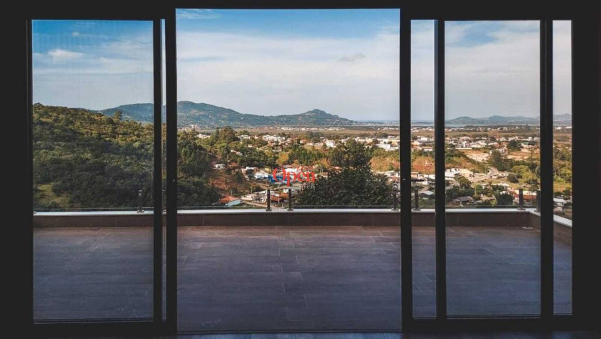 CASA COM VISTA MAR E LAGOA EM GAROPABA- SANTA CATARINA